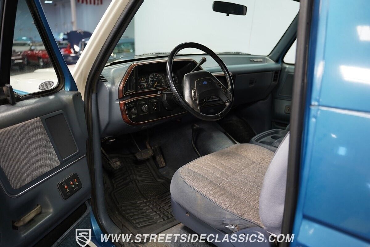 Ford-Bronco-SUV-1989-Blue-Blue-265101-4