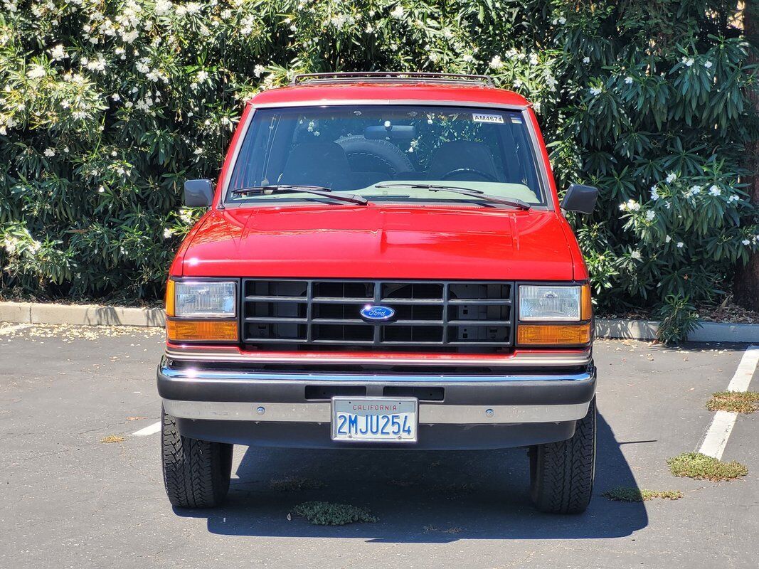 Ford-Bronco-SUV-1989-Red-Gray-168696-11