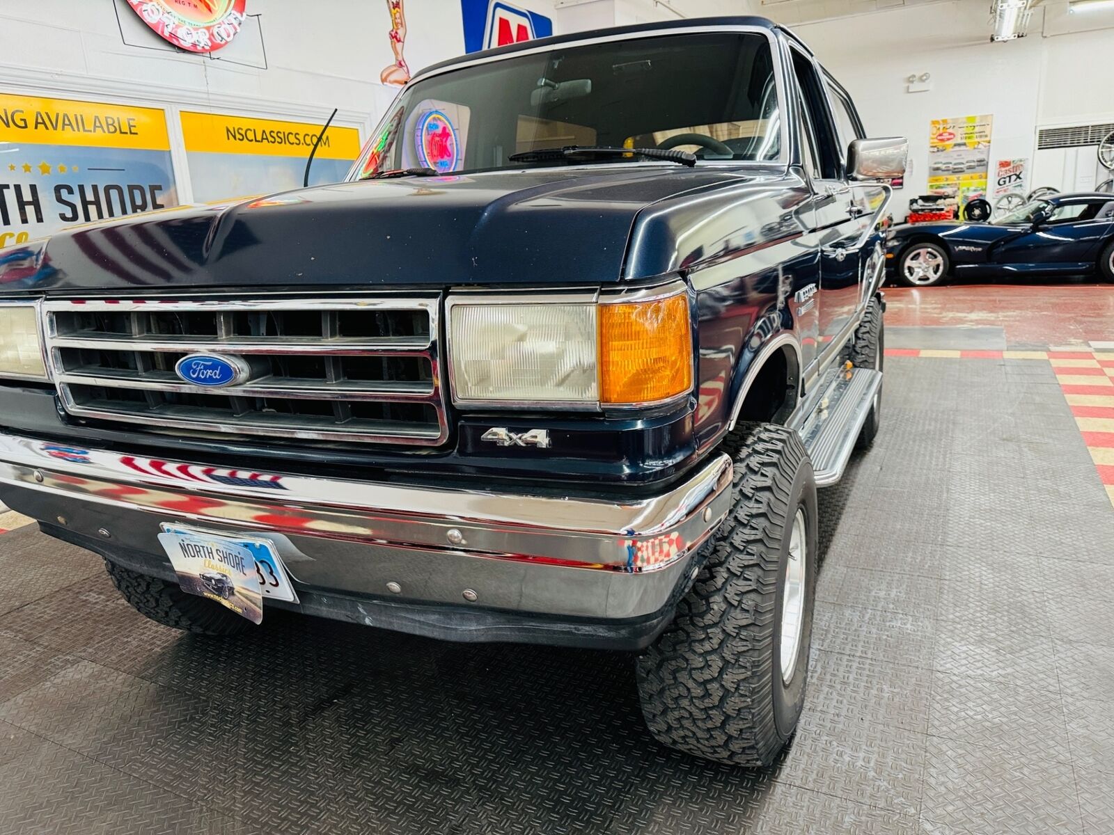 Ford-Bronco-SUV-1990-Blue-Blue-243011-8