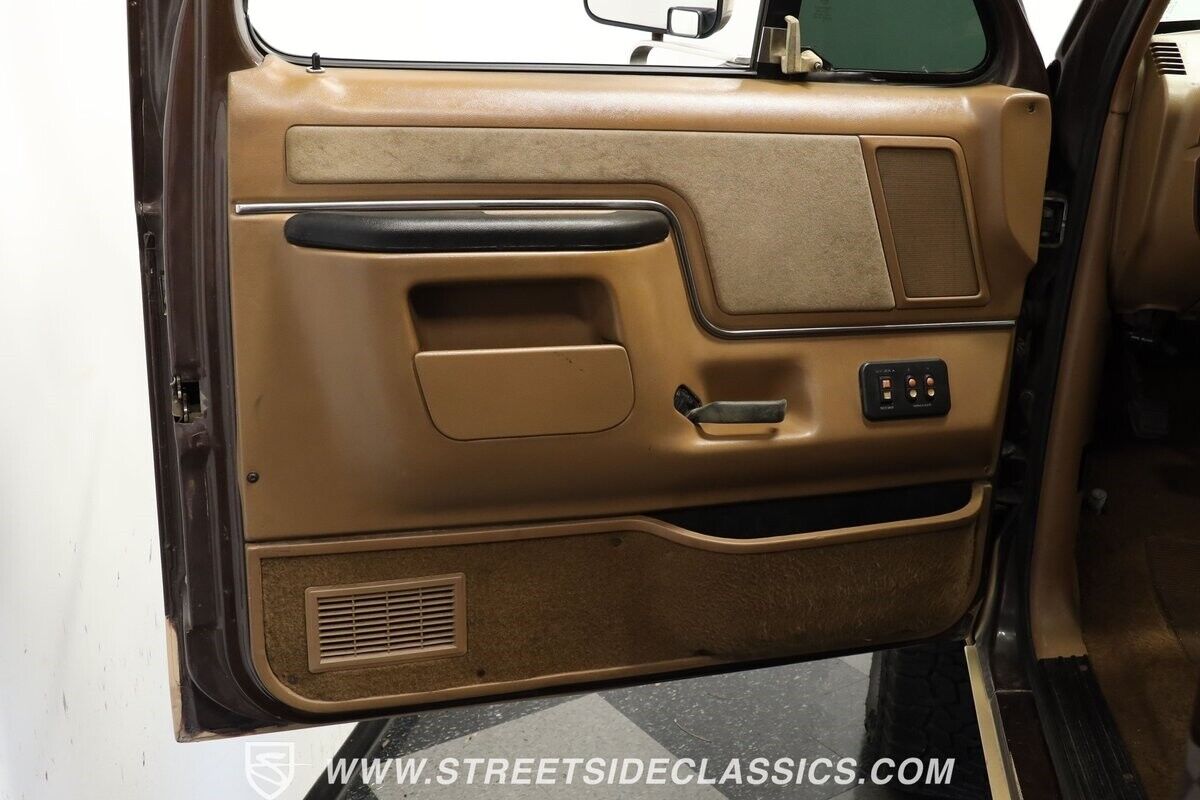 Ford-Bronco-SUV-1991-Brown-Tan-120496-34