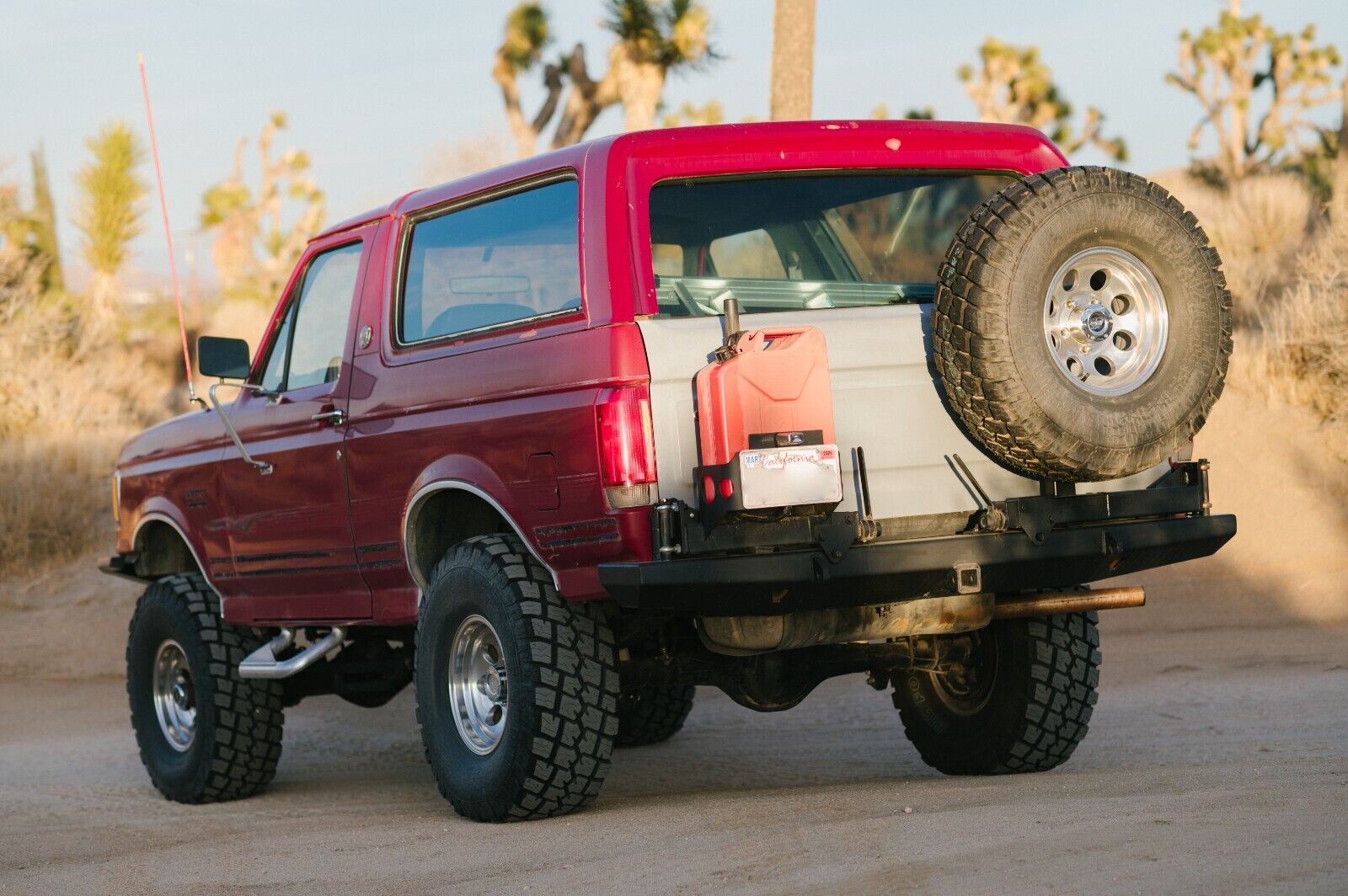 Ford-Bronco-SUV-1991-Burgundy-Red-and-Gray-152099-1