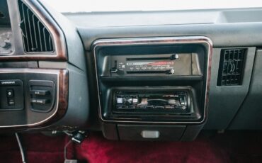 Ford-Bronco-SUV-1991-Burgundy-Red-and-Gray-152099-23