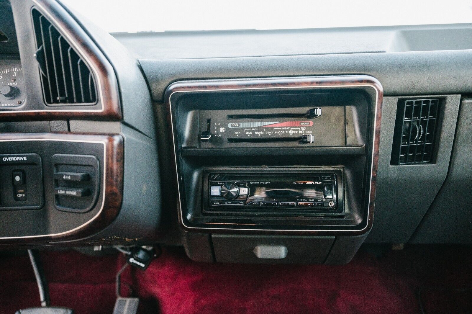 Ford-Bronco-SUV-1991-Burgundy-Red-and-Gray-152099-23