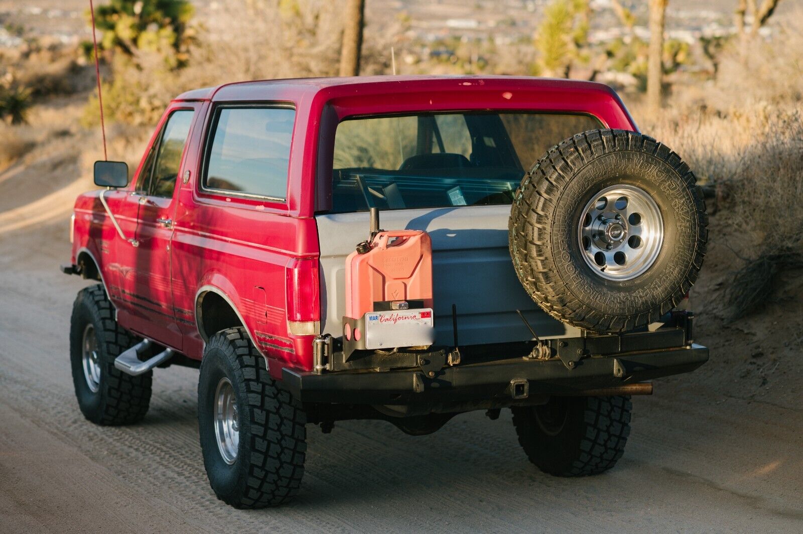 Ford-Bronco-SUV-1991-Burgundy-Red-and-Gray-152099-4