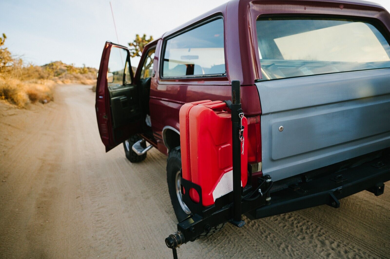 Ford-Bronco-SUV-1991-Burgundy-Red-and-Gray-152099-9