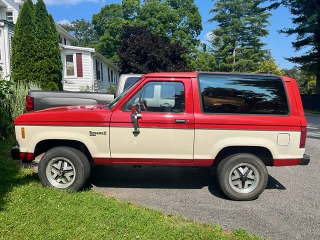 Ford-Bronco-ii-1987-red-111044