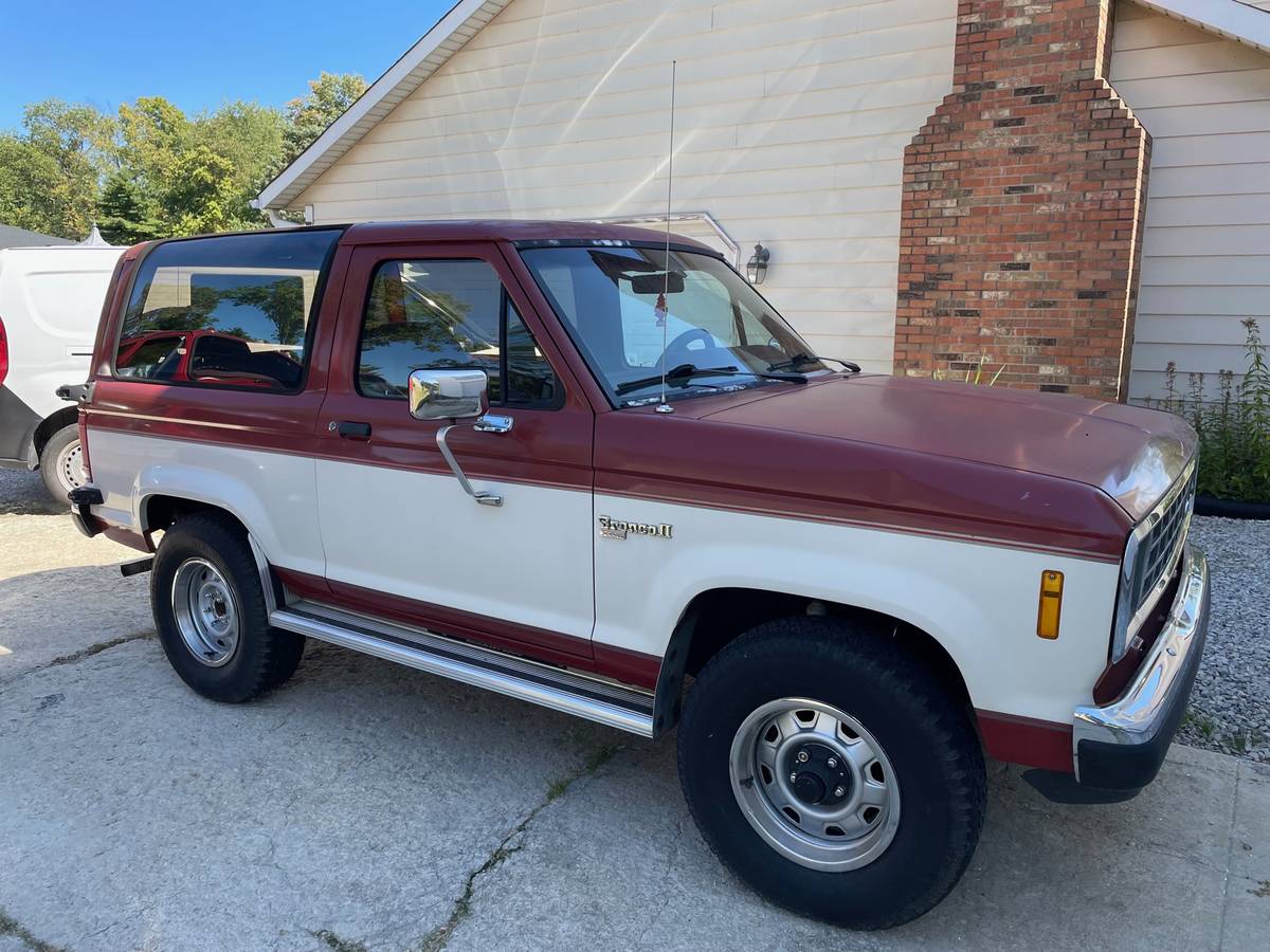 Ford-Bronco-ii-xl-1987-red-835-2