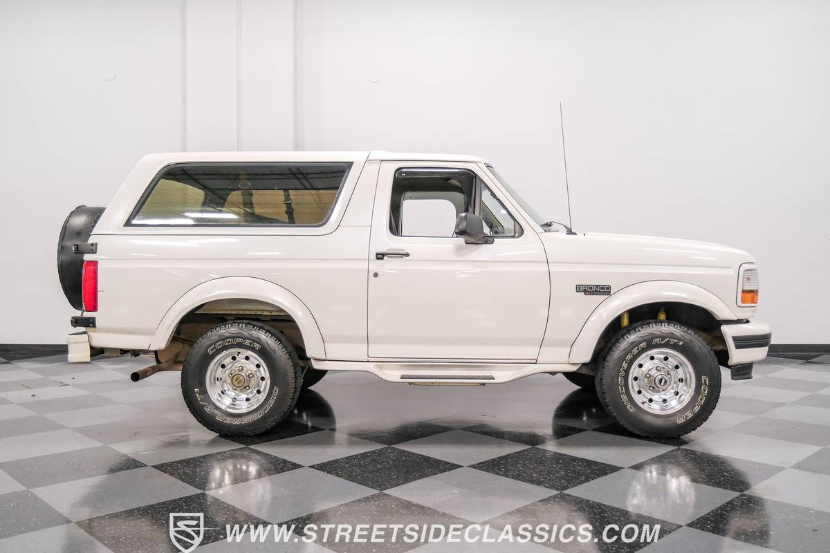 Ford-Bronco-xl-1995-white-383288-5