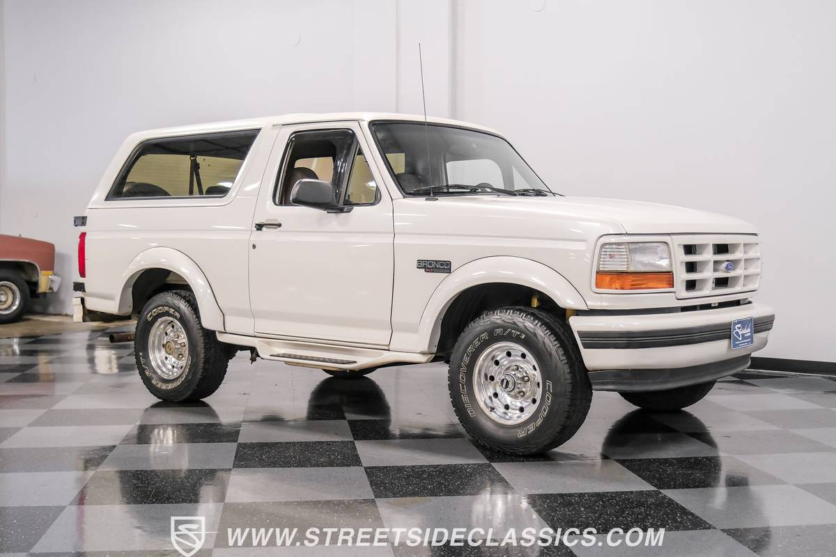 Ford-Bronco-xl-1995-white-383288-6