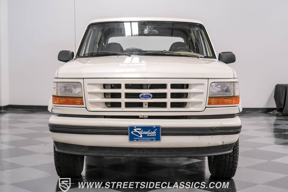 Ford-Bronco-xl-1995-white-383288-8