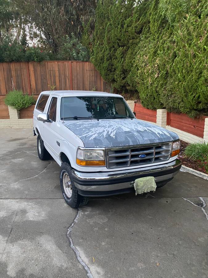 Ford-Bronco-xlt-1993-white-252184-1