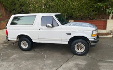 Ford-Bronco-xlt-1993-white-252184