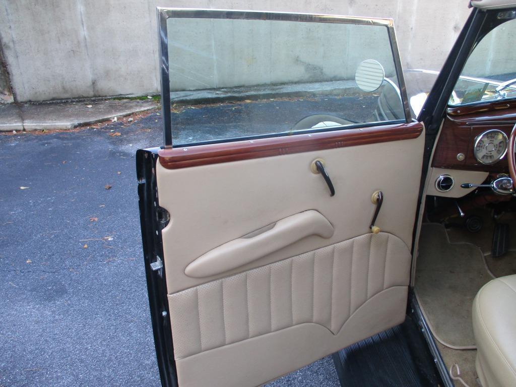 Ford-Cabriolet-Cabriolet-1939-Black-Tan-4490-22