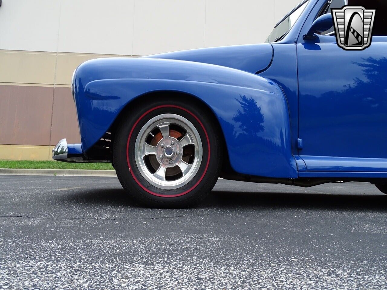 Ford-Club-Coupe-Coupe-1946-Blue-Red-20332-10