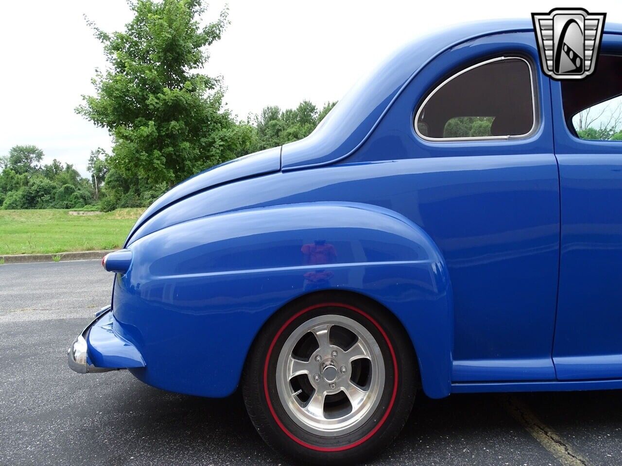 Ford-Club-Coupe-Coupe-1946-Blue-Red-20332-11