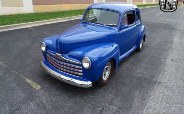 Ford-Club-Coupe-Coupe-1946-Blue-Red-20332-2