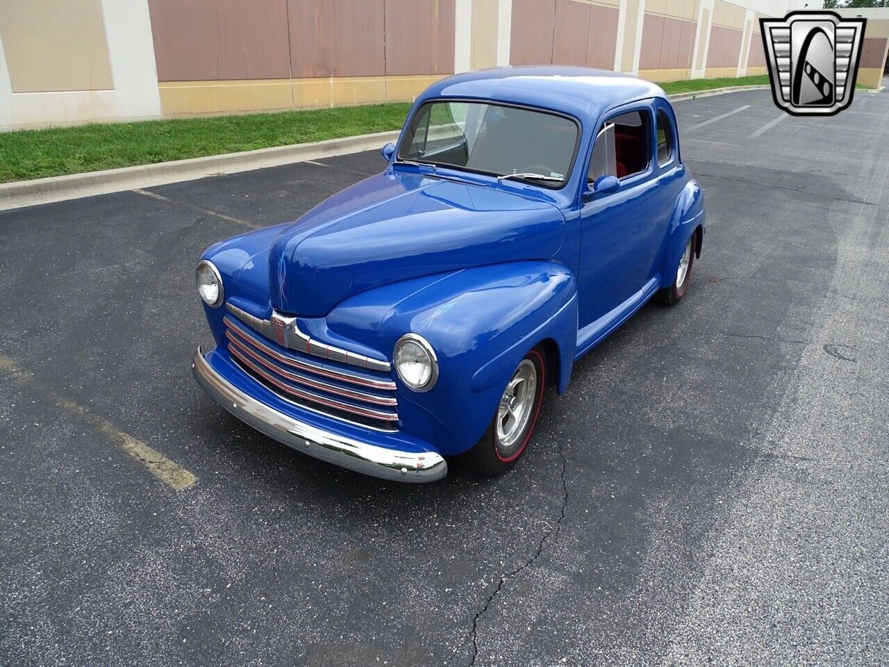 Ford-Club-Coupe-Coupe-1946-Blue-Red-20332-2