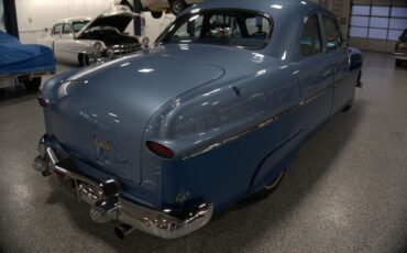 Ford-Club-Coupe-Coupe-1951-Blue-79510-5