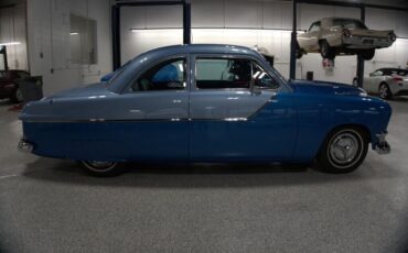 Ford-Club-Coupe-Coupe-1951-Blue-79510-6