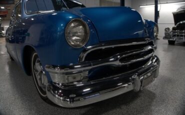 Ford-Club-Coupe-Coupe-1951-Blue-79510-9