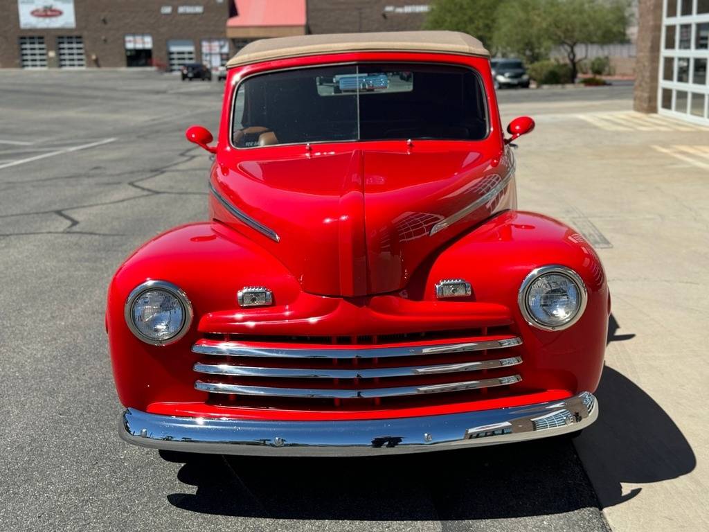 Ford-Convertible-1948-red-15651-12