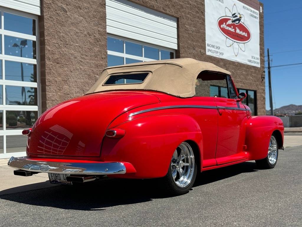 Ford-Convertible-1948-red-15651-3