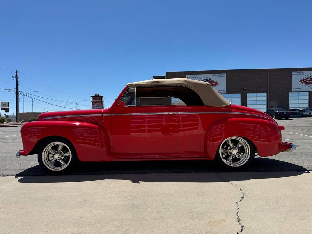 Ford-Convertible-1948-red-15651-8