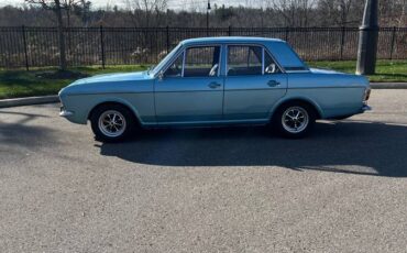 Ford-Cortina-1970-blue-120701-3