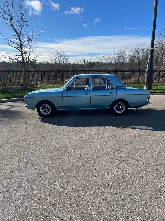 Ford-Cortina-1970-blue-120701-3