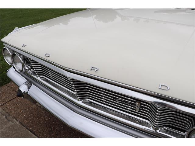 Ford-Country-Squire-1964-White-Red-98080-10