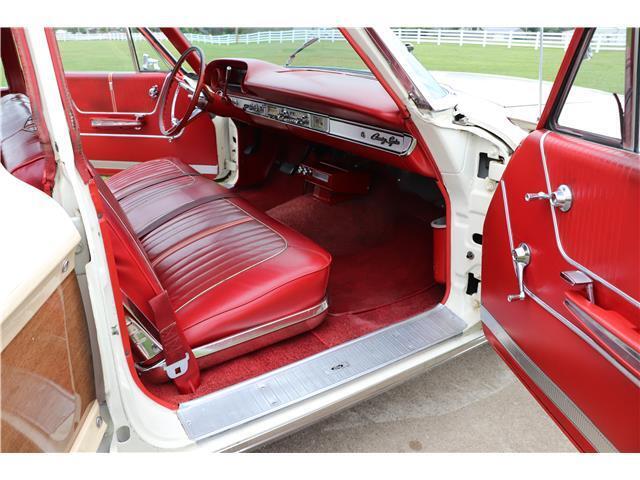 Ford-Country-Squire-1964-White-Red-98080-20