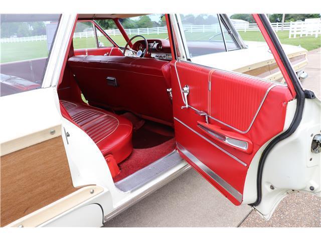 Ford-Country-Squire-1964-White-Red-98080-21