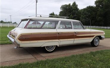 Ford-Country-Squire-1964-White-Red-98080-39