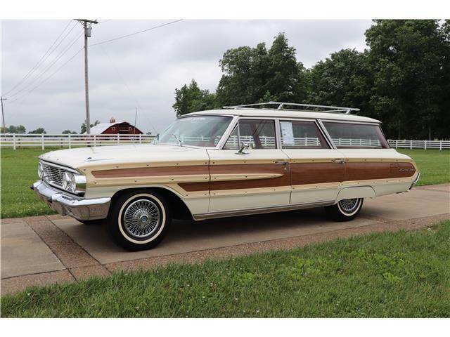 Ford Country Squire  1964