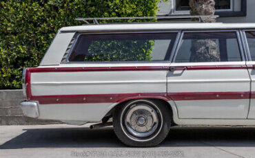 Ford-Country-Squire-1965-White-Other-Color-0-10