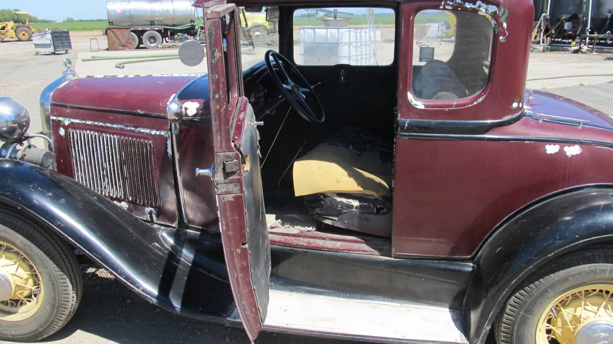 Ford-Coupe-1930-purple-56327-3