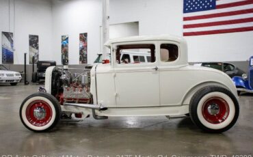 Ford-Coupe-1931-White-Red-2-2