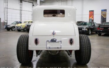 Ford-Coupe-1931-White-Red-2-5