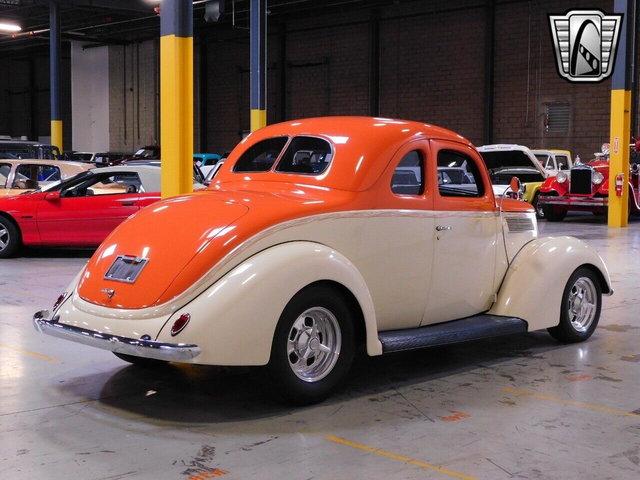 Ford-Coupe-1937-Orange-Gray-20112-4