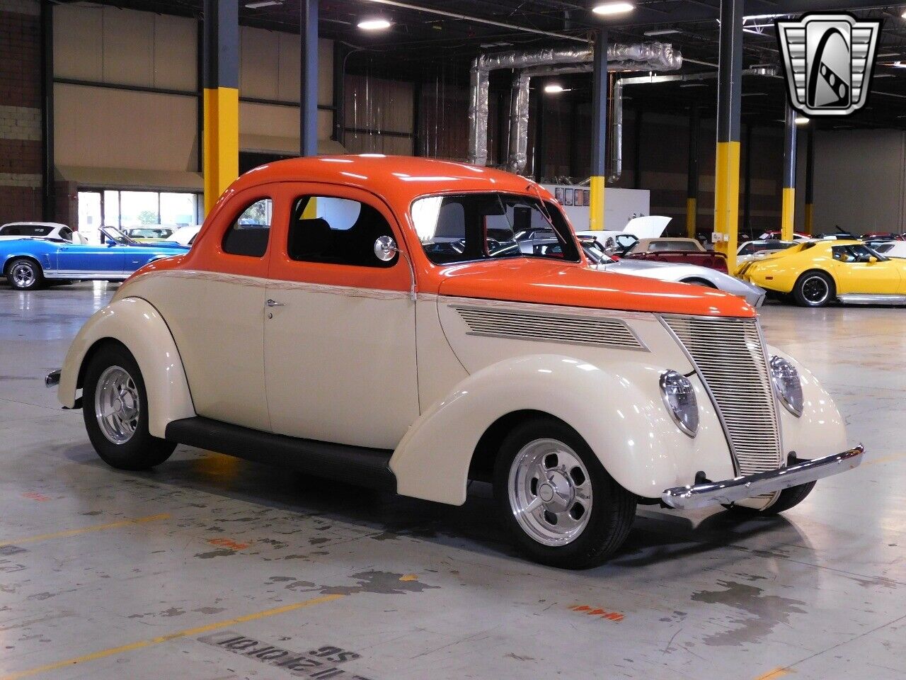 Ford-Coupe-1937-Orange-Gray-20112-5