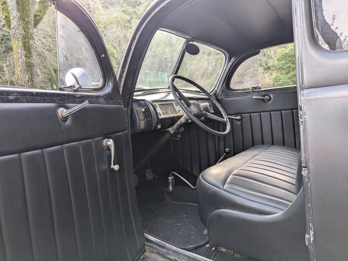 Ford-Coupe-1940-brown-100061-2