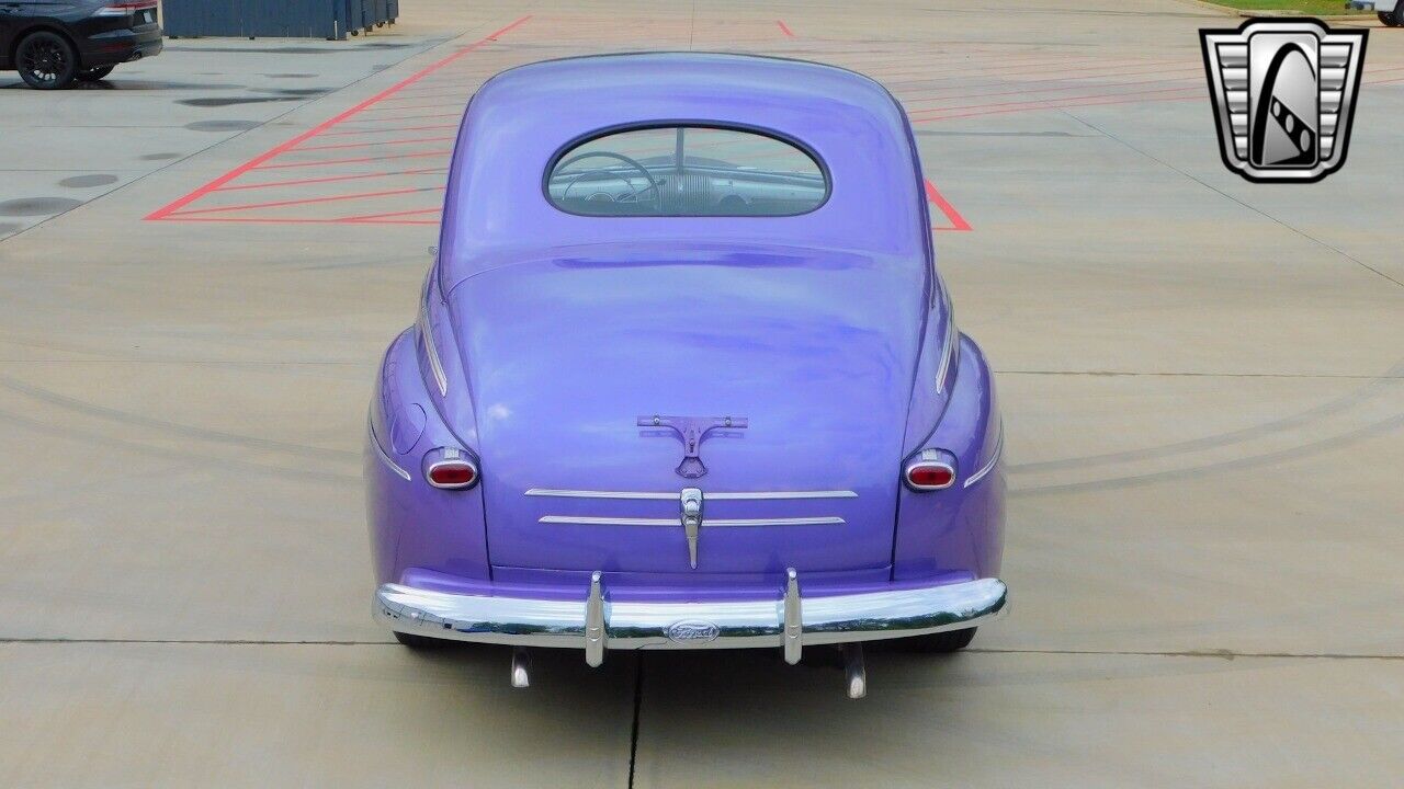 Ford-Coupe-1946-Purple-Purple-82987-6