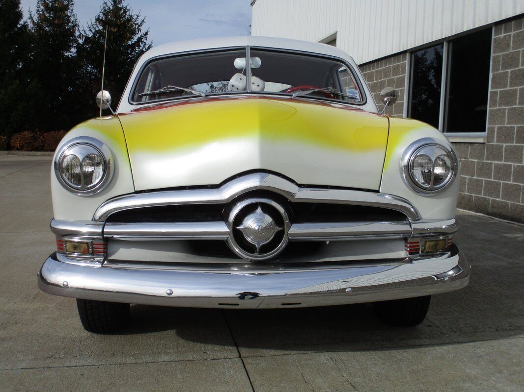 Ford-Coupe-1950-White-Red-0-5