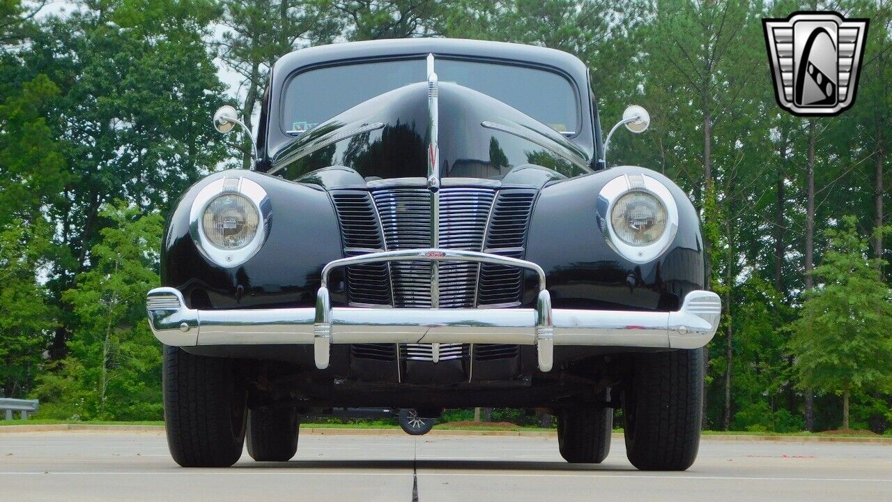 Ford-Coupe-Coupe-1940-Black-Red-2478-2