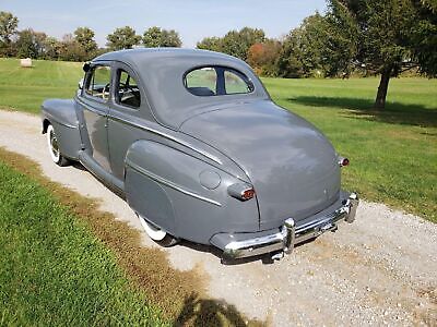 Ford-Coupe-Coupe-1948-Gray-Black-91354-4