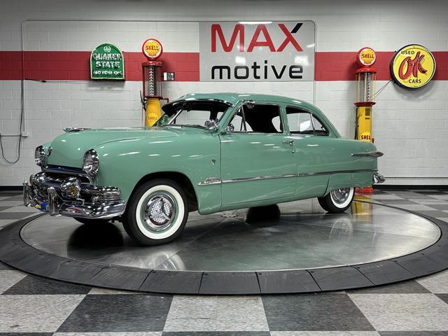 Ford-Coupe-Coupe-1951-Green-Gray-133938-2