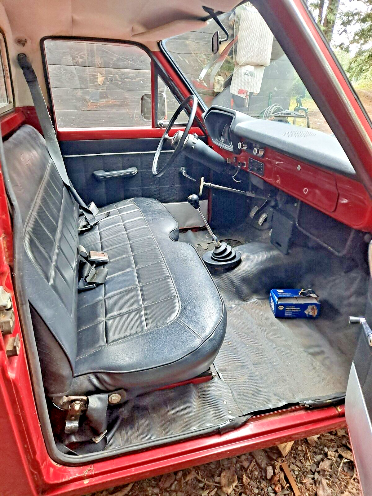 Ford-Courier-1974-Red-Black-261369-10