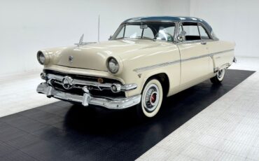 Ford Crestline  1954