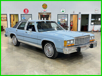 Ford Crown Victoria Berline 1987 à vendre