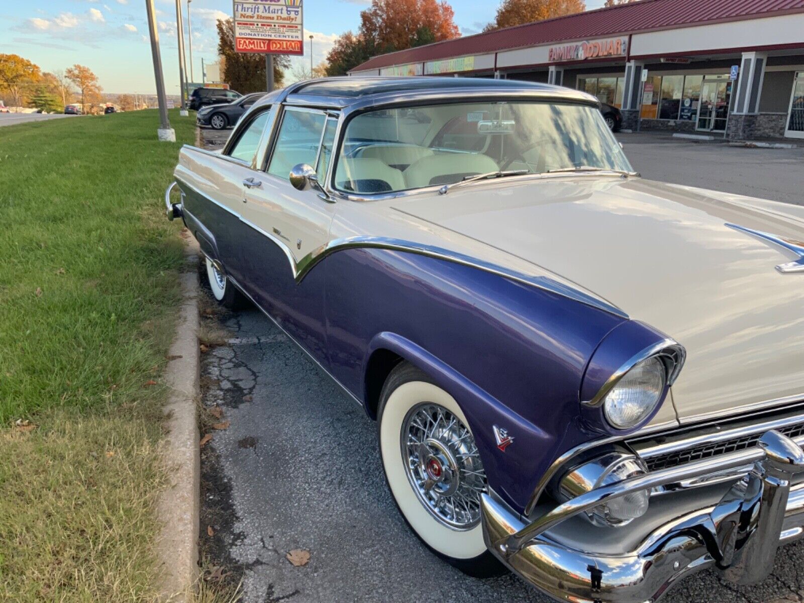 Ford-Crown-Victoria-Coupe-1955-Purple-White-61155-7